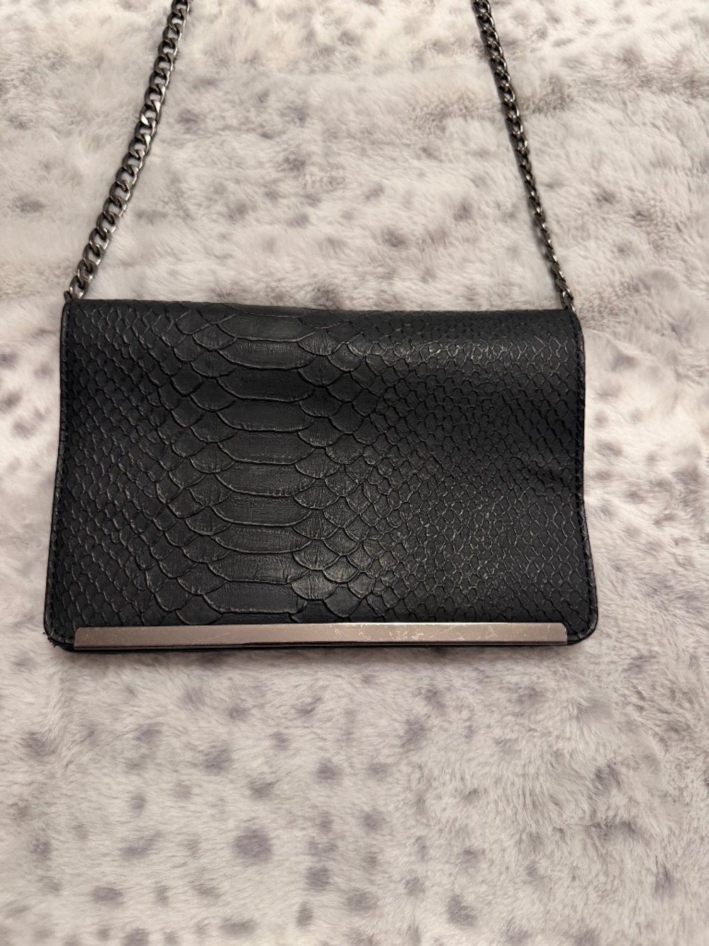 Mossimo crossbody bag
